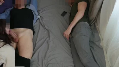 真实绿帽看着老婆和单男干柴烈火疯狂做爱太刺激了