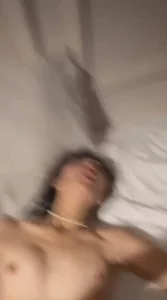 约炮极品苗条阿姨露脸很骚插舒服了一直叫唤