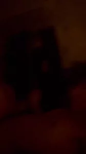 她自己买的衣服