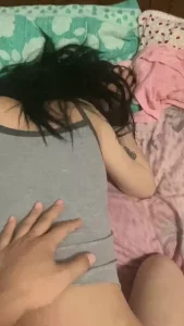 半夜起来后入03女炮友