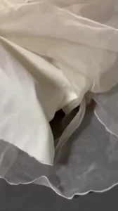 中秋节男友和家人在外边放烟花，我和表哥在屋里激情做爱