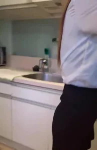厨房后入美少妇
