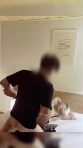 能征服绿帽老婆的不是单男花言巧语，而是持久力，和冲击力