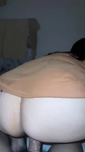 上海黑丝肥臀熟女